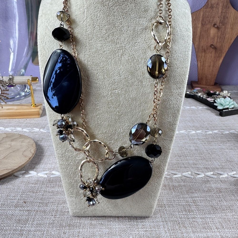 Elegant Black Stone & Glass Gold Chain Necklace